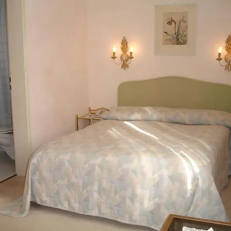 Romantik Castello Seeschloss Отель