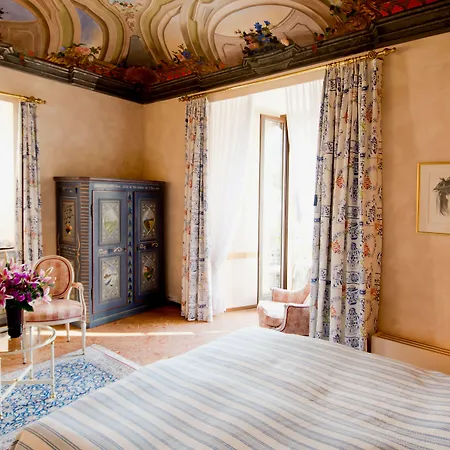 Romantik Castello Seeschloss Отель 4*
