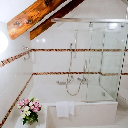 Отель Romantik Castello Seeschloss Аскона