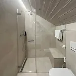 Romantik Castello Seeschloss 4* אסקונה