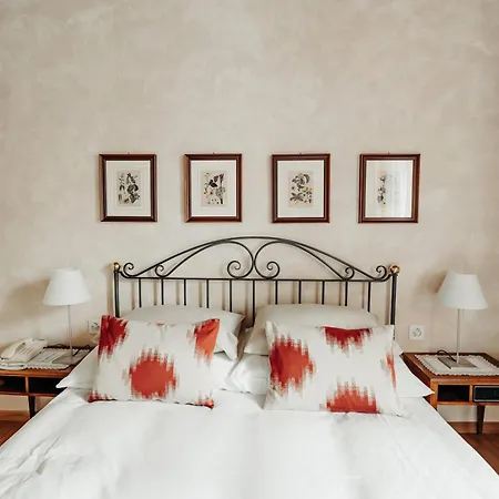 卡斯特罗西施罗斯罗曼蒂克酒店 酒店