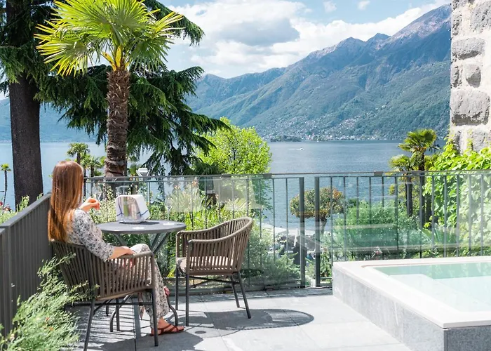 卡斯特罗西施罗斯罗曼蒂克酒店 4*