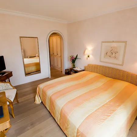 Romantik Castello Seeschloss Hotel 4*