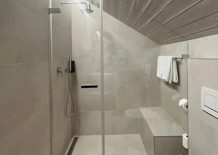 Romantik Castello Seeschloss 4* 아스꼬나