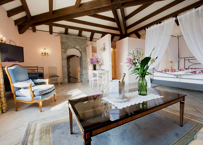 Romantik Castello Seeschloss 4* 아스꼬나