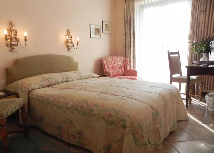 Romantik Castello Seeschloss 4* 아스꼬나