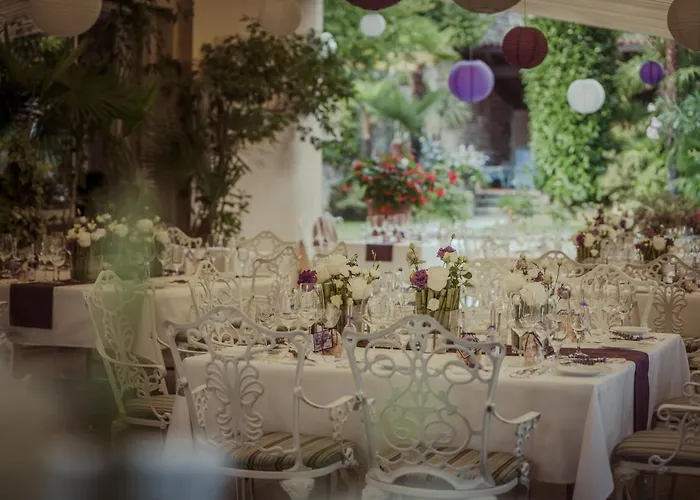 Romantik Castello Seeschloss 아스꼬나