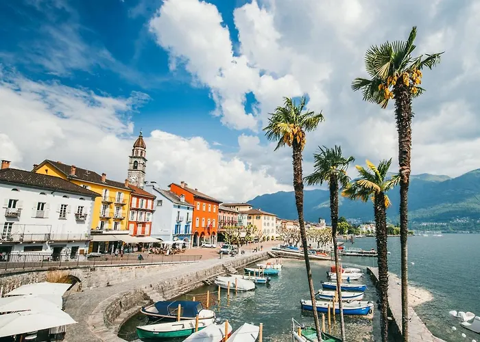 Romantik Castello Seeschloss 호텔 아스꼬나