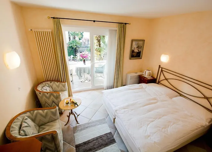 Romantik Castello Seeschloss 호텔 4*